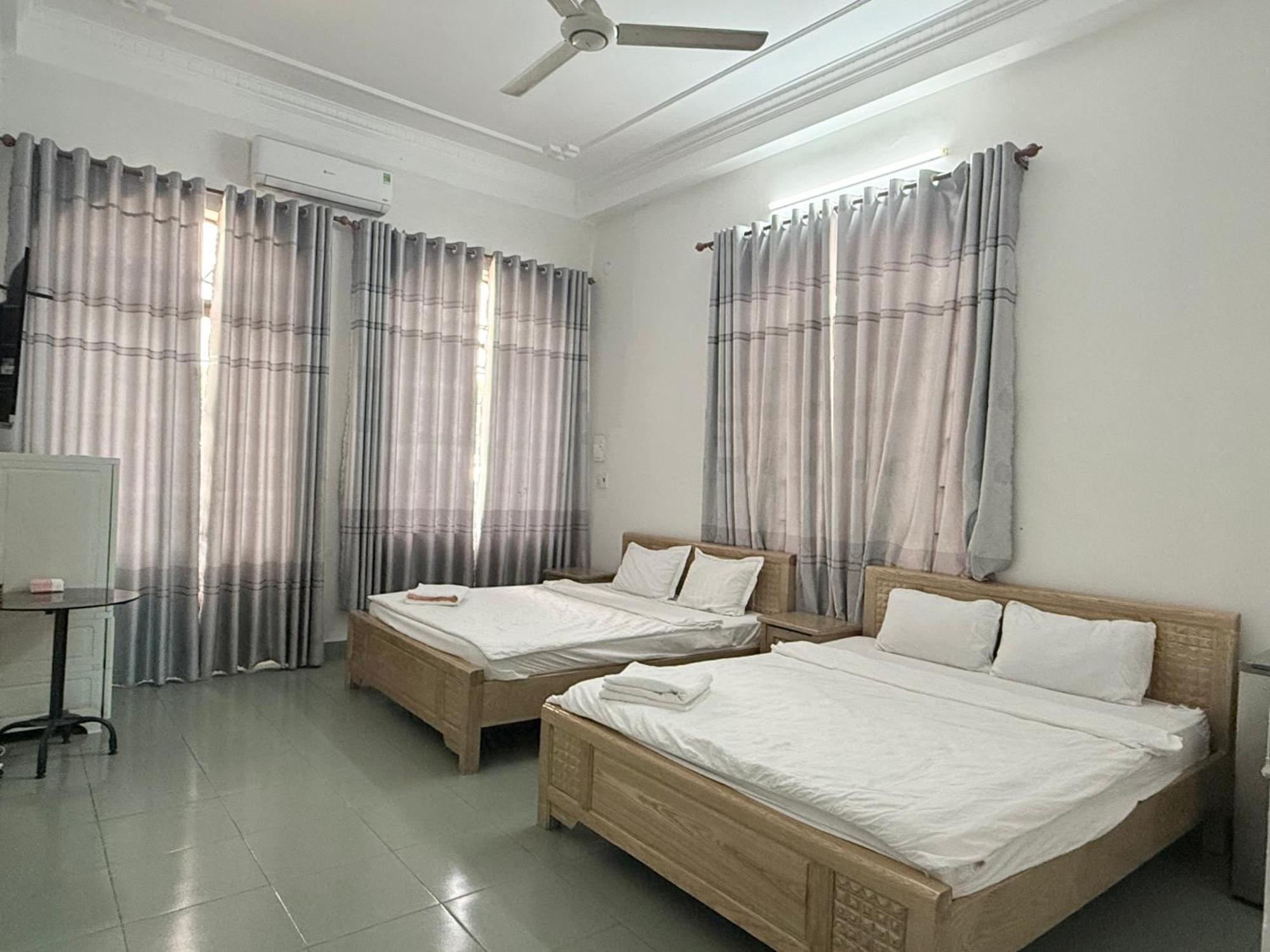 Nha Nghi Thanh Thuy Ba Ria Exteriör bild